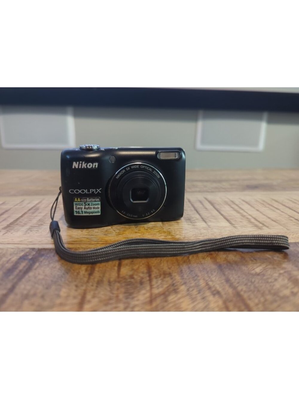 Black Nikon Coolpix L26 Digital Camera 16.1 MP 5x Optical Zoom Nikkor - Parts